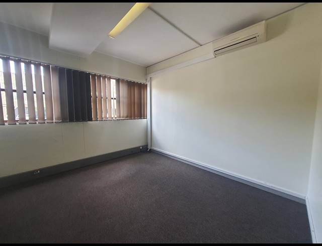 107M² OFFICE FOR SALE IN WESTVILLE
